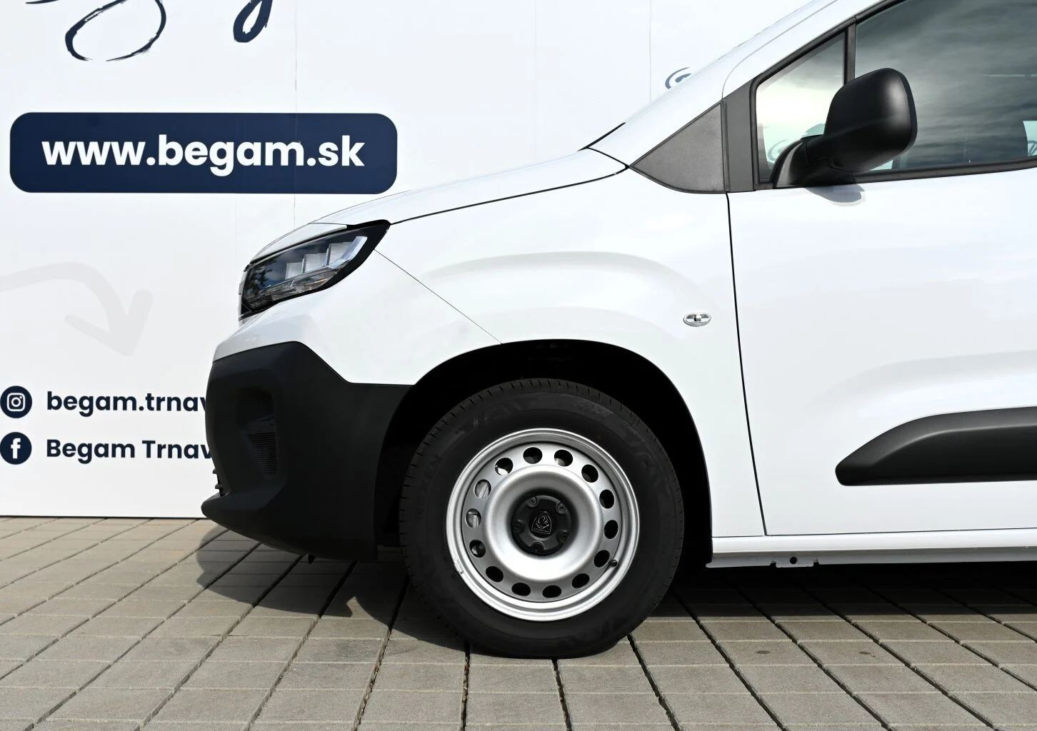 Peugeot Partner L2 CREW VAN BlueHDi 100 BVM6 | Begam Trnava