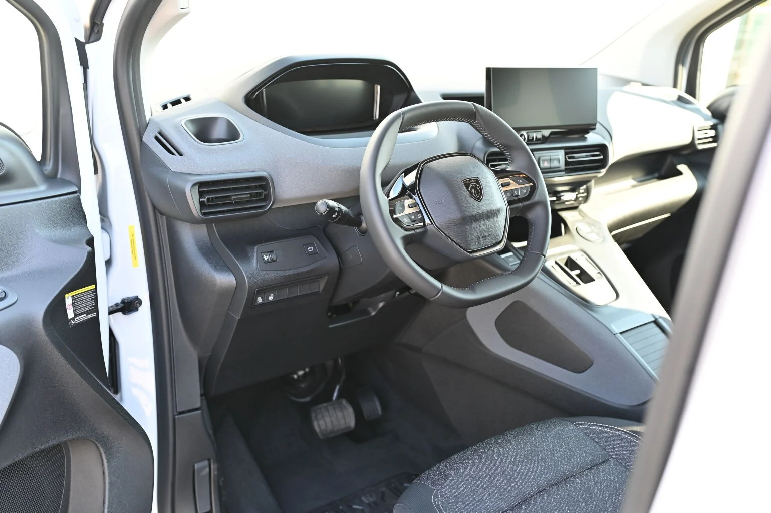 Peugeot Rifter LONG GT BlueHDi 130k EAT8 | Begam Trnava