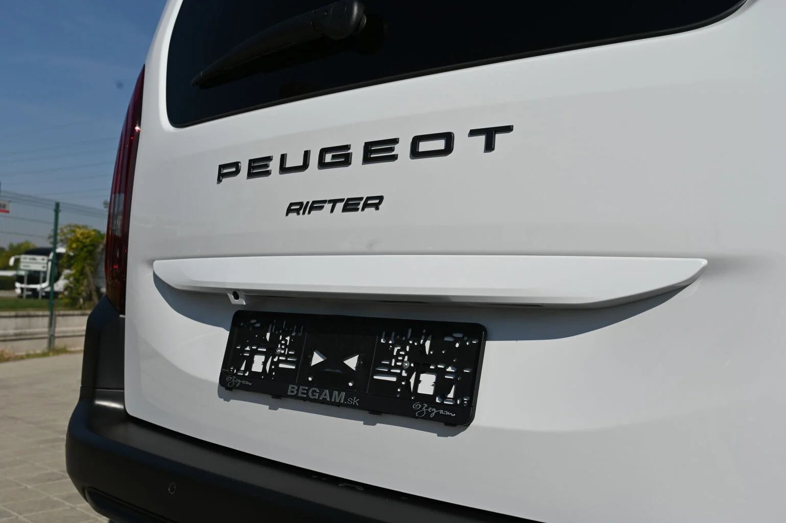 Peugeot Rifter LONG GT BlueHDi 130k EAT8 | Begam Trnava