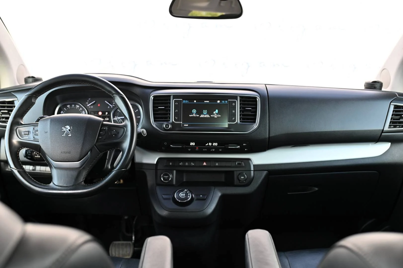 Peugeot Traveller 2.0 BlueHDi 177 S&S Business Standard AT | Begam Trnava