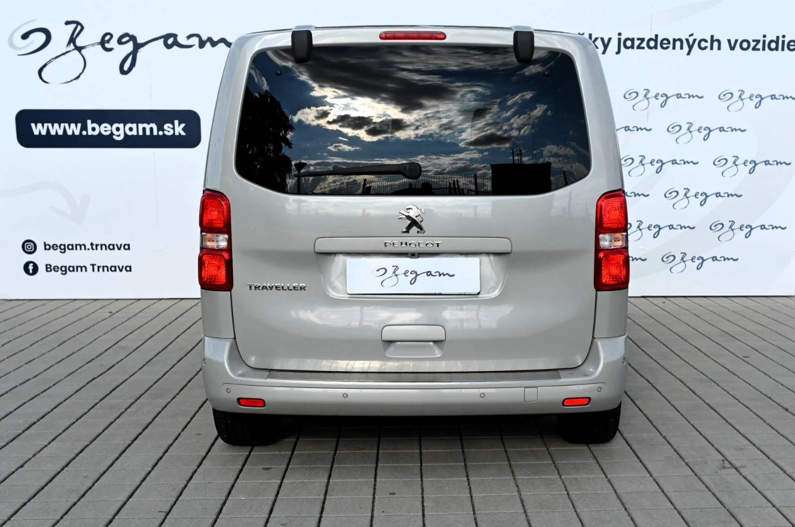Peugeot Traveller 2.0 BlueHDi 177 S&S Business Standard AT | Begam Trnava