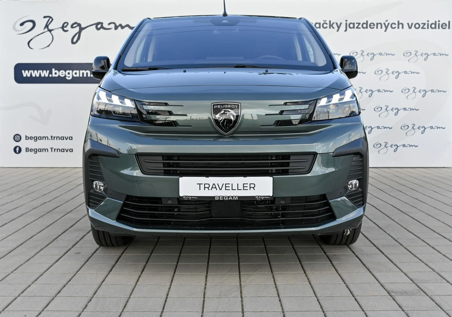 Peugeot Traveller TRAVELLER BUSINESS VIP L3 2.2 BlueHDi 180 | Begam Trnava