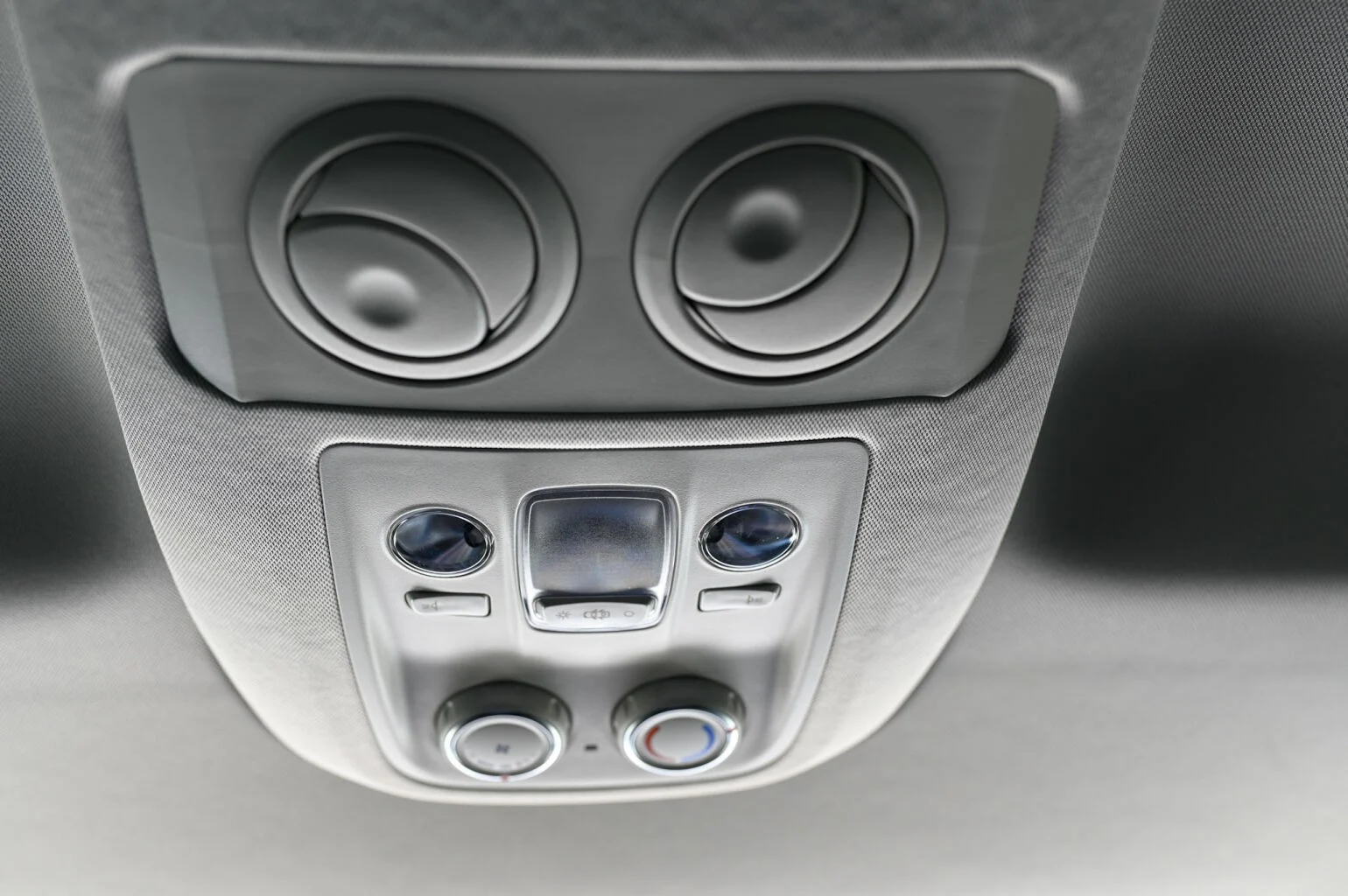 Peugeot Traveller TRAVELLER BUSINESS VIP L3 2.2 BlueHDi 180 | Begam Trnava