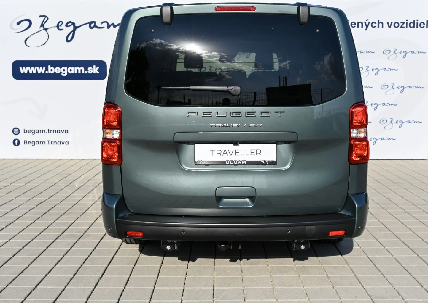 Peugeot Traveller TRAVELLER BUSINESS VIP L3 2.2 BlueHDi 180 | Begam Trnava