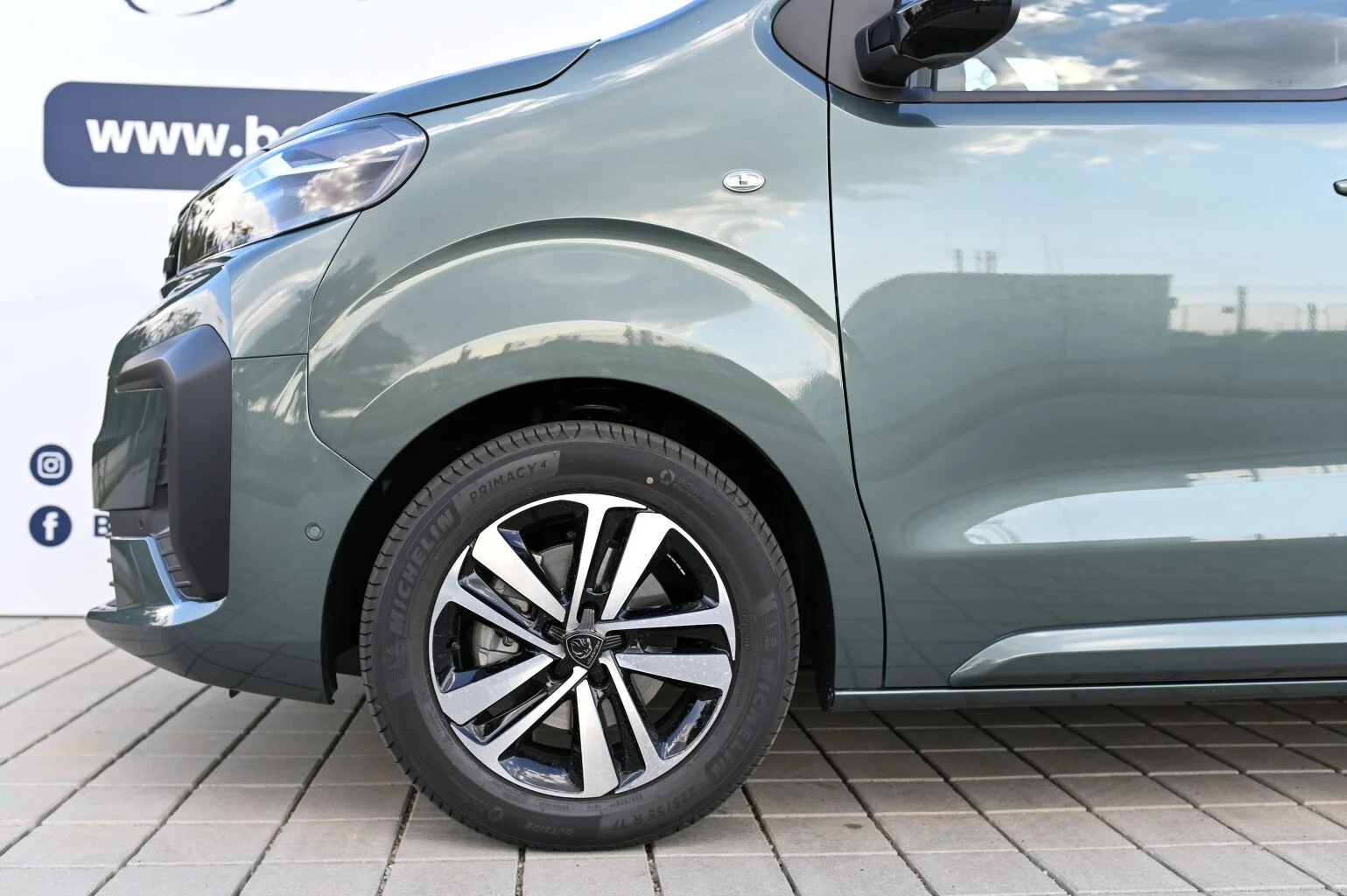 Peugeot Traveller TRAVELLER BUSINESS VIP L3 2.2 BlueHDi 180 | Begam Trnava