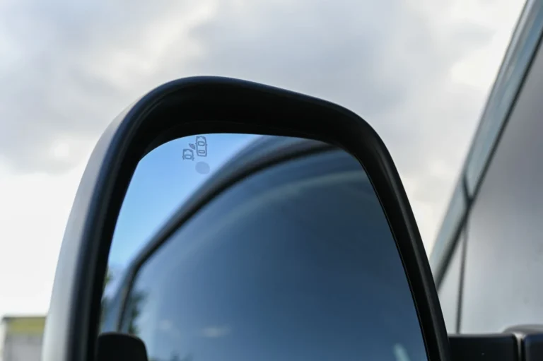 Peugeot Traveller TRAVELLER BUSINESS VIP L3 2.2 BlueHDi 180 | Begam Trnava