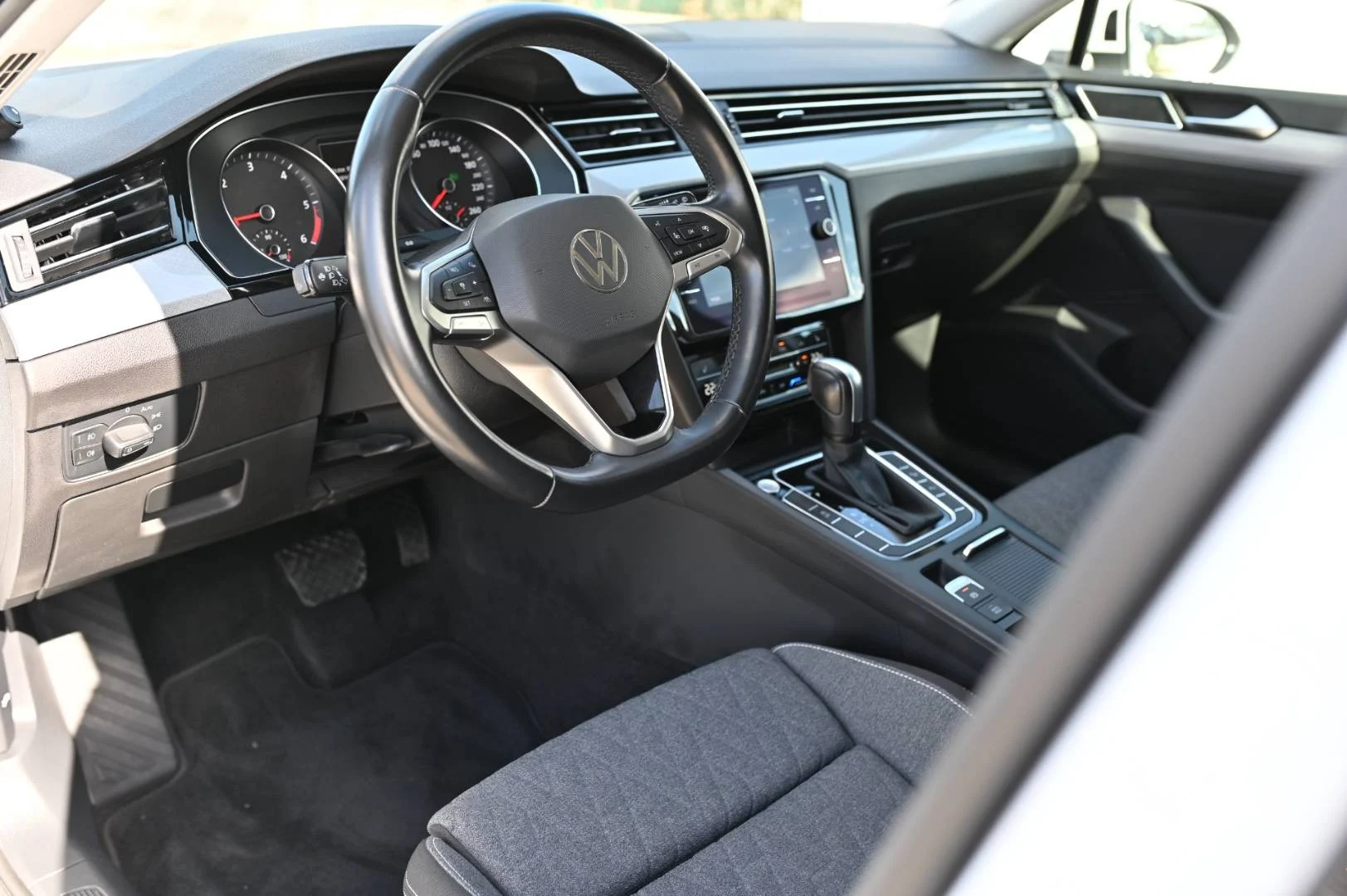 Volkswagen Passat Variant 2.0 TDI EVO Business DSG | Begam Trnava