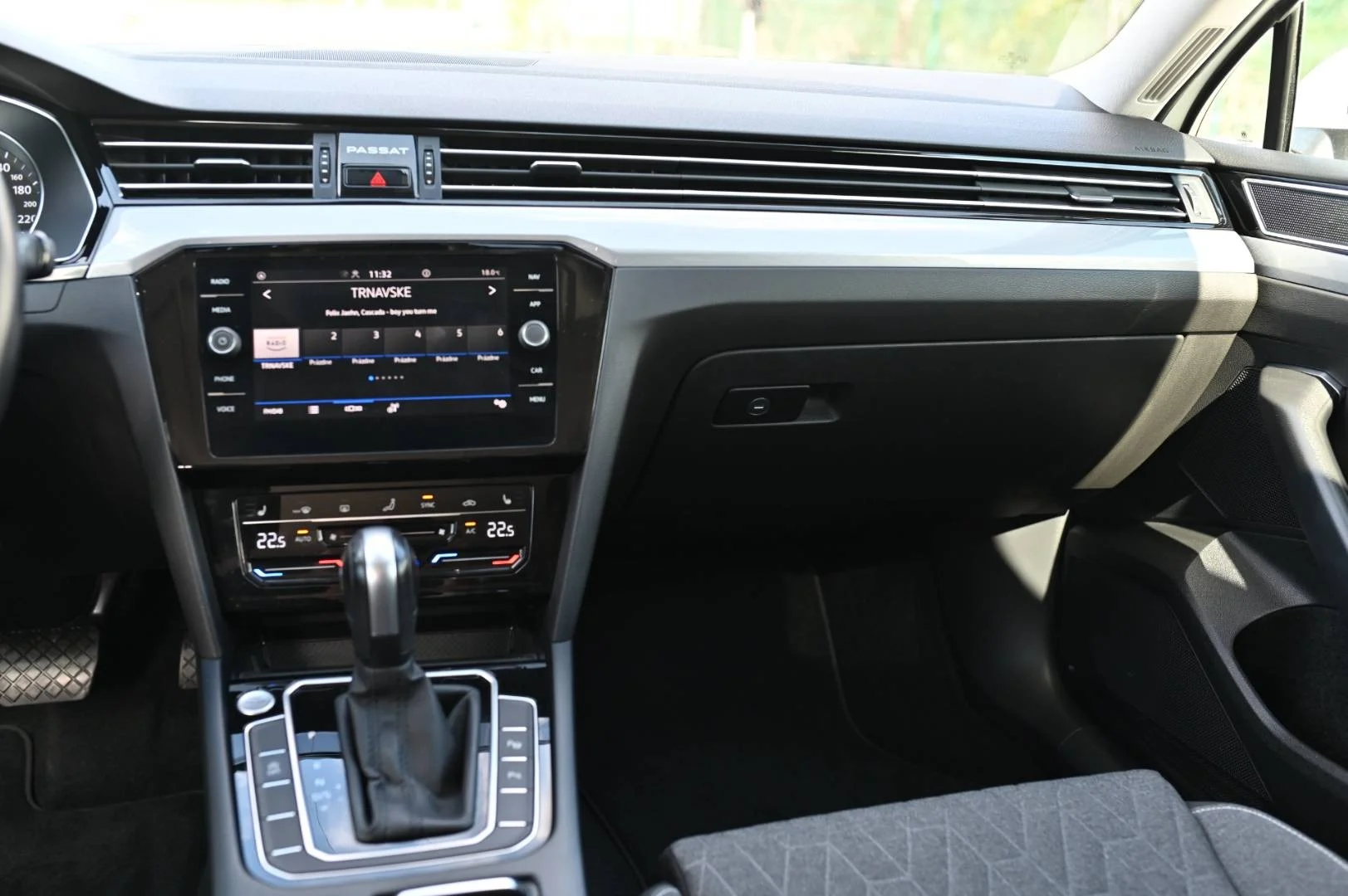 Volkswagen Passat Variant 2.0 TDI EVO Business DSG | Begam Trnava