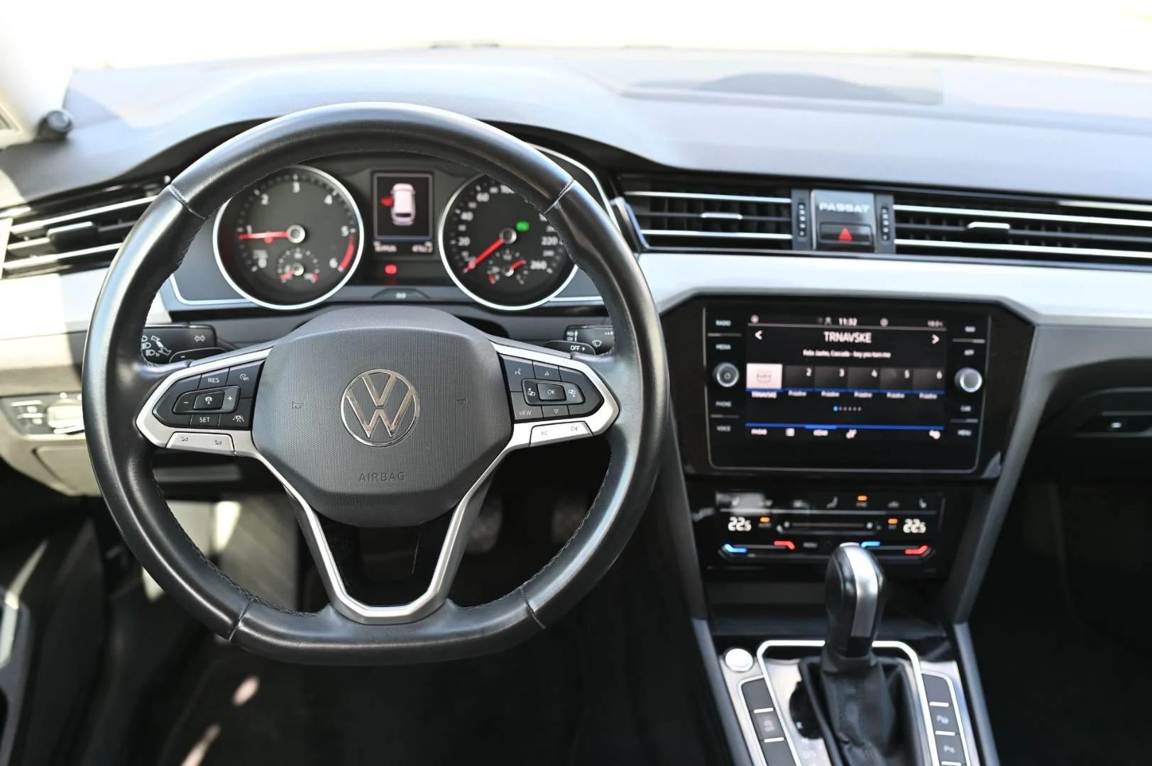 Volkswagen Passat Variant 2.0 TDI EVO Business DSG | Begam Trnava