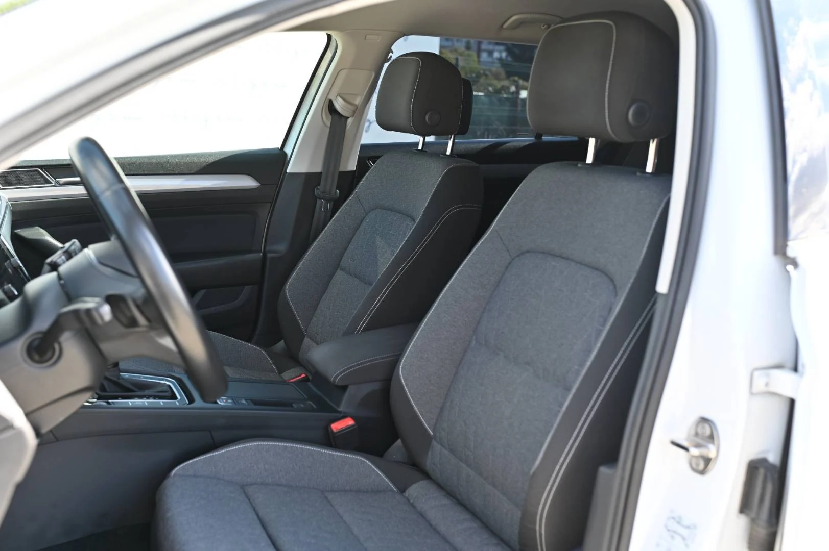 Volkswagen Passat Variant 2.0 TDI EVO Business DSG | Begam Trnava