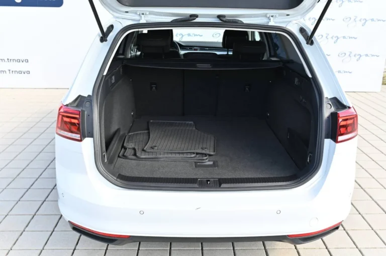 Volkswagen Passat Variant 2.0 TDI EVO Business DSG | Begam Trnava