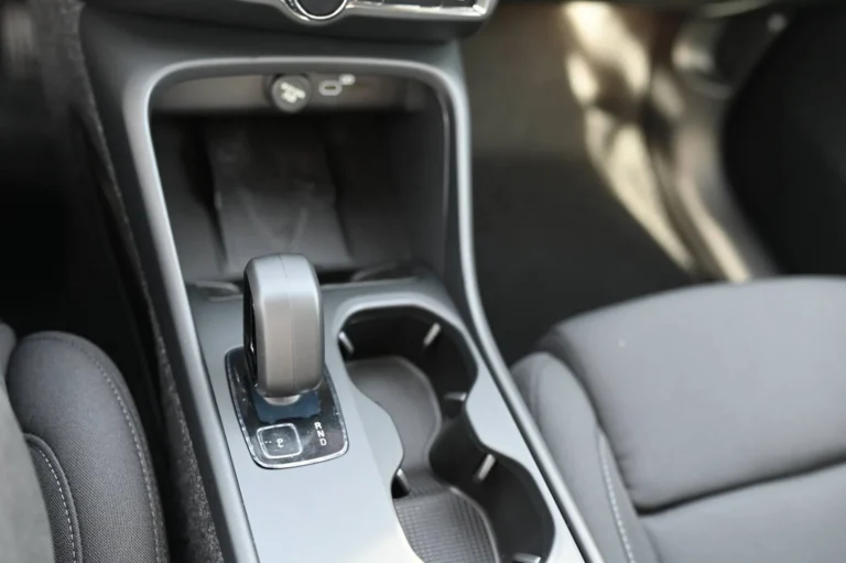 Volvo EX40 PLUS SINGLE MOTOR LONG RANGE | Begam Trnava