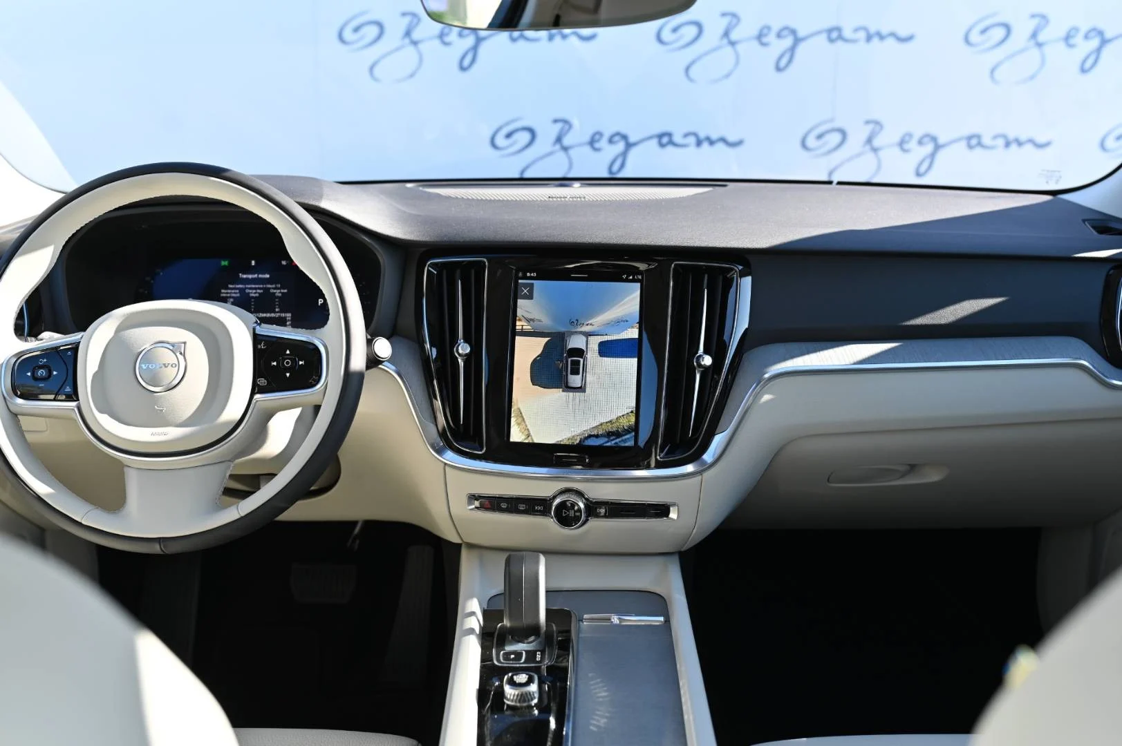 Volvo V60 B4 (P) PLUS DARK AT FWD DCT | Begam Trnava