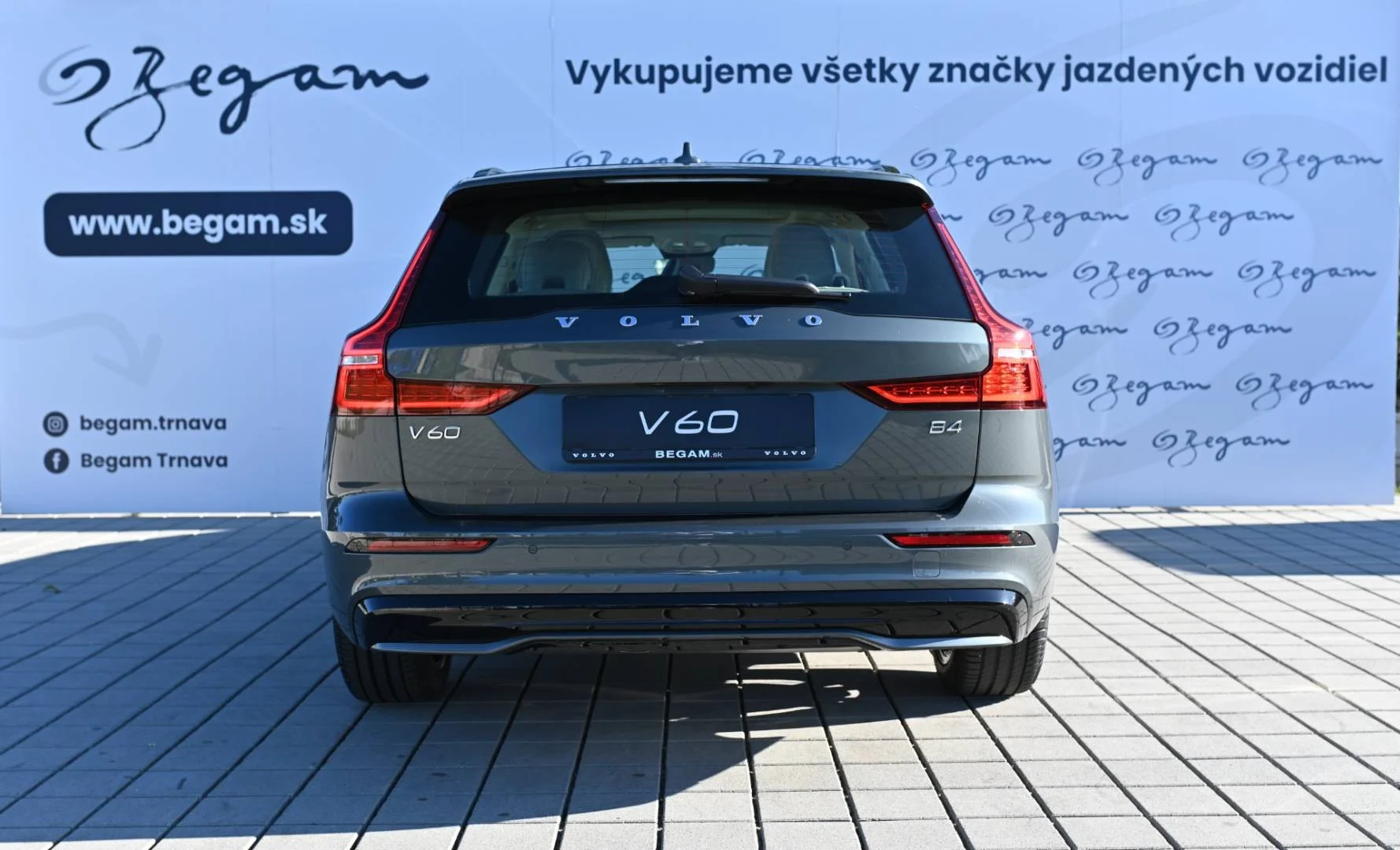 Volvo V60 B4 (P) PLUS DARK AT FWD DCT | Begam Trnava