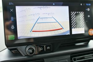4rr7ufcU5_fss