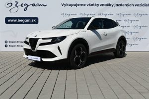 Alfa Romeo Junior 1.2T Hybrid 145k 6AT SPECIALE | Begam