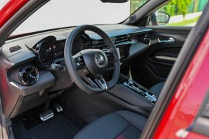 Alfa-Romeo-Junior-12T-Hybrid-145k-6AT-SPECIALE-9