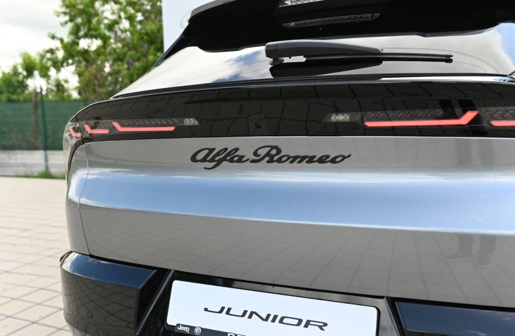 Alfa-Romeo-Junior-Intensa-Q4-9