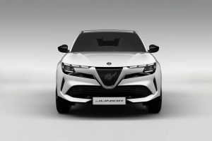 Alfa-Romeo-Junior-Q4-12T-Hybrid-145k-6AT-1