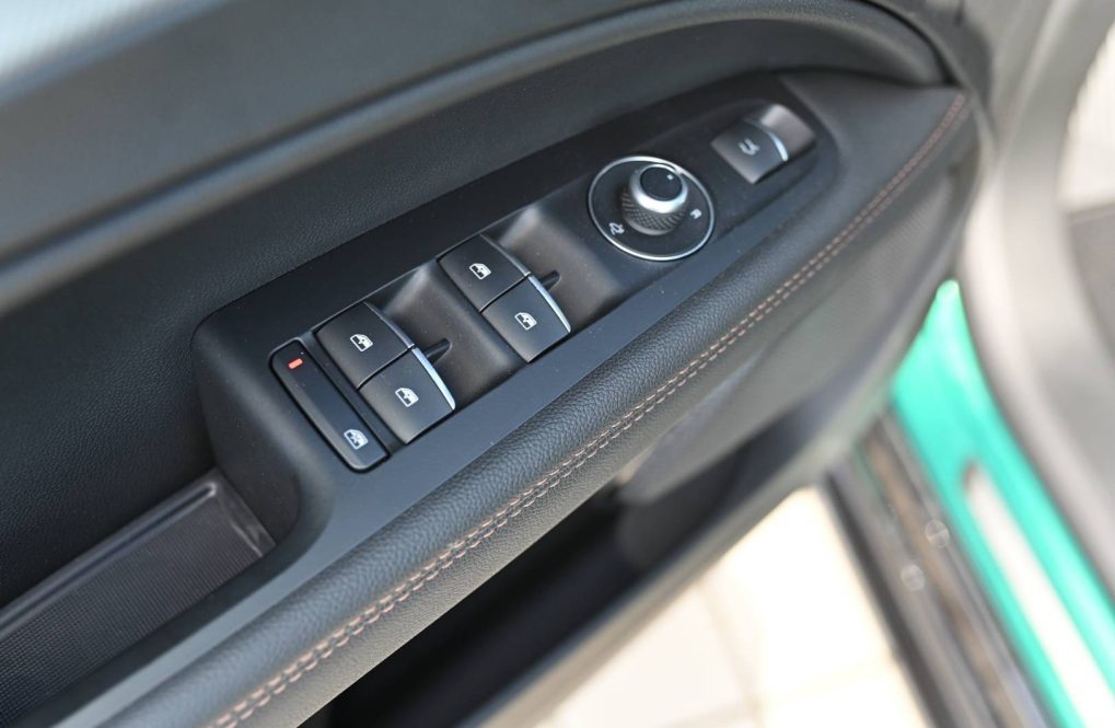 Alfa-Romeo-Stelvio-20-Turbo-INTENSA-Q4-AT-21