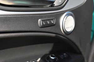 Alfa-Romeo-Stelvio-20-Turbo-INTENSA-Q4-AT-22