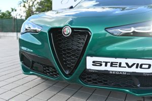 Alfa-Romeo-Stelvio-20-Turbo-INTENSA-Q4-AT-3