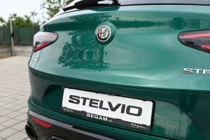 Alfa-Romeo-Stelvio-20-Turbo-Veloce-Q4-AT-10