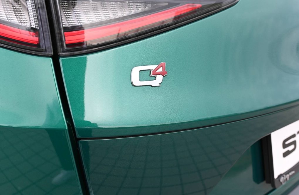 Alfa-Romeo-Stelvio-20-Turbo-Veloce-Q4-AT-11