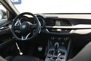Alfa-Romeo-Stelvio-20-Turbo-Veloce-Q4-AT-14