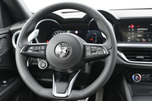 Alfa-Romeo-Stelvio-20-Turbo-Veloce-Q4-AT-14