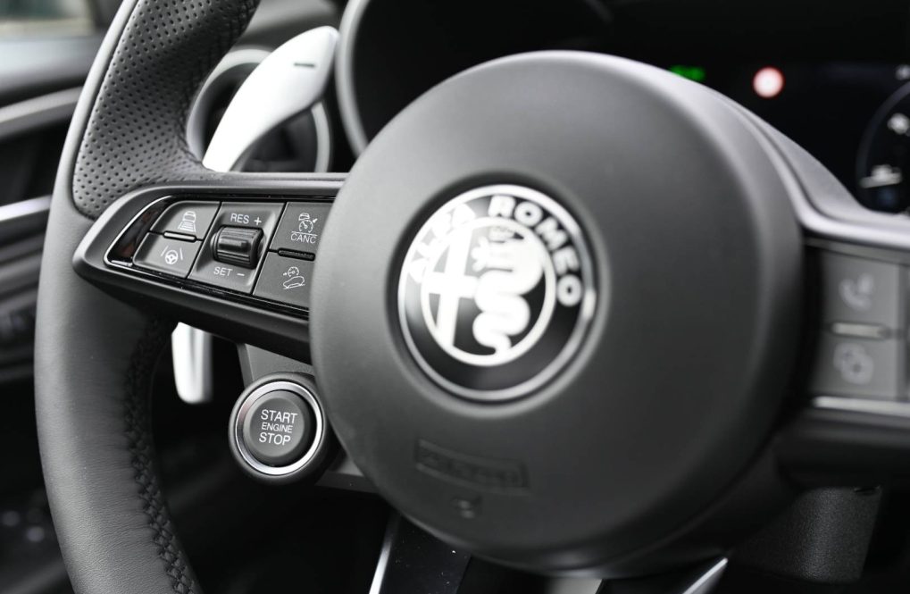 Alfa-Romeo-Stelvio-20-Turbo-Veloce-Q4-AT-16