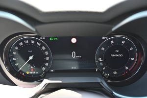 Alfa-Romeo-Stelvio-20-Turbo-Veloce-Q4-AT-17