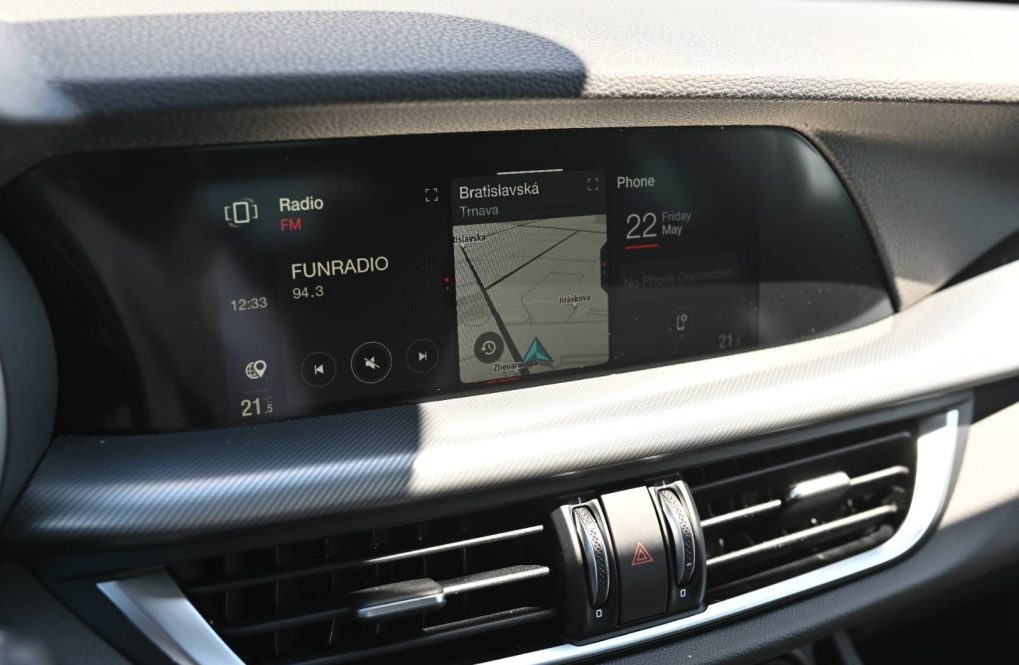 Alfa-Romeo-Stelvio-20-Turbo-Veloce-Q4-AT-18