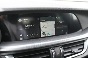 Alfa-Romeo-Stelvio-20-Turbo-Veloce-Q4-AT-19