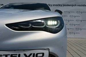 Alfa-Romeo-Stelvio-20-Turbo-Veloce-Q4-AT-2