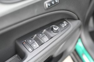Alfa-Romeo-Stelvio-20-Turbo-Veloce-Q4-AT-30