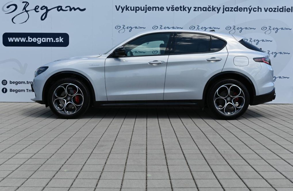 Alfa-Romeo-Stelvio-20-Turbo-Veloce-Q4-AT-4