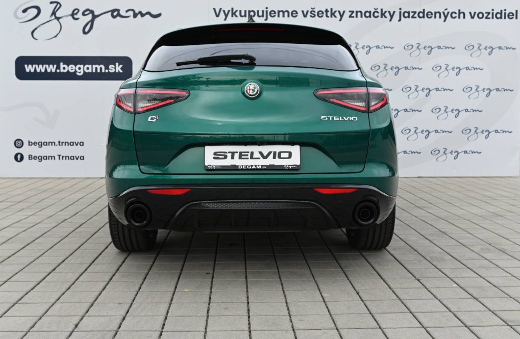 Alfa-Romeo-Stelvio-20-Turbo-Veloce-Q4-AT-8