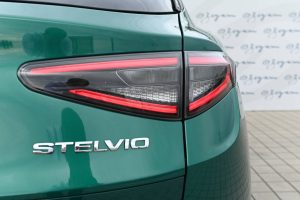 Alfa-Romeo-Stelvio-20-Turbo-Veloce-Q4-AT-9