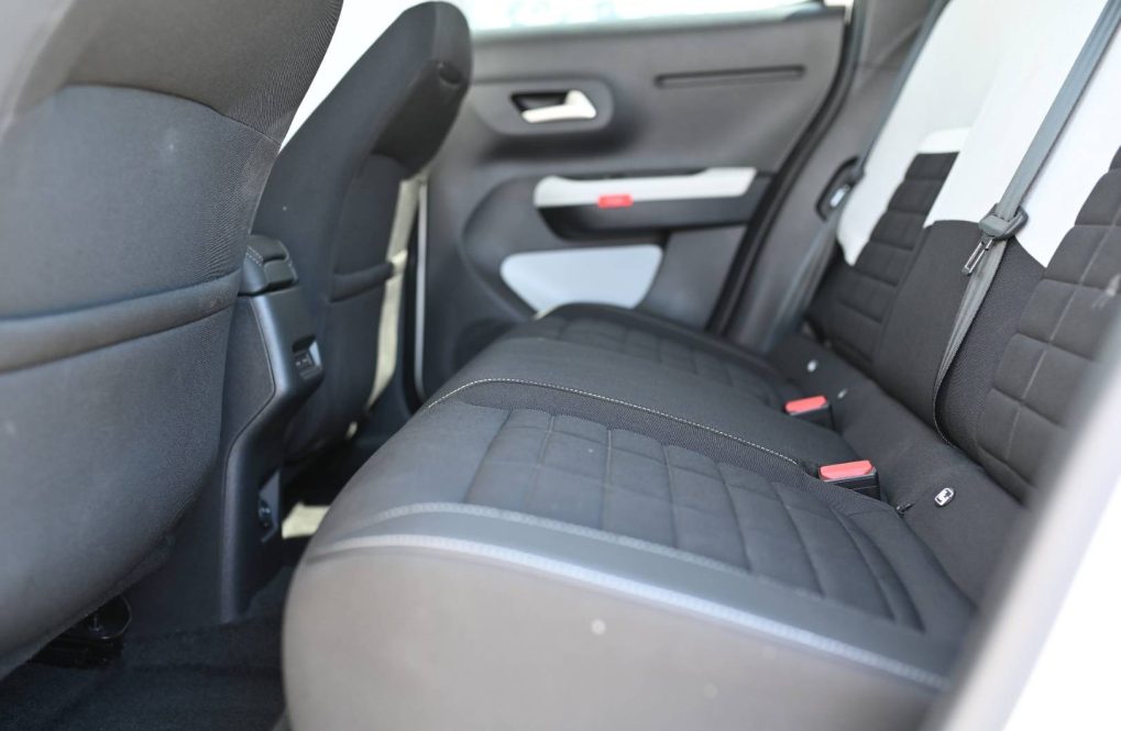 Citroen-C3-MAX-Electric-113k-Comfort-Range-23