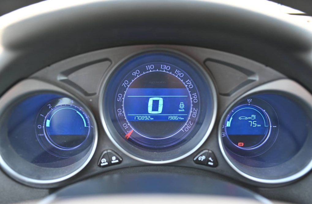 Citroen-C4-Picasso-C-4-16-84kw-10