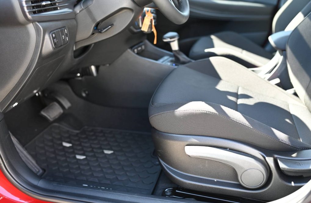 Hyundai-Bayon-10-T-GDi-Comfort-7DCT-MY2025-27