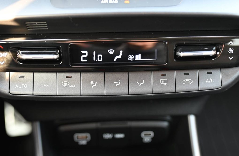 Hyundai-Bayon-10-T-GDi-Family-7DCT-MY2026-22