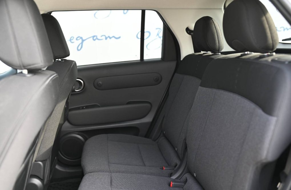 Hyundai-Inster-49kWh-Family-35