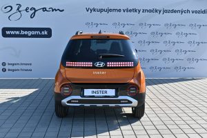 Hyundai-Inster-49kWh-Family-6