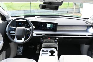 Hyundai-Ioniq-9-19