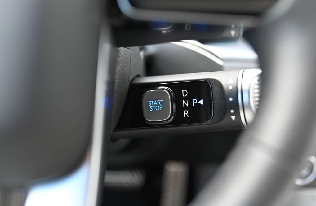 Hyundai-Ioniq-9-26