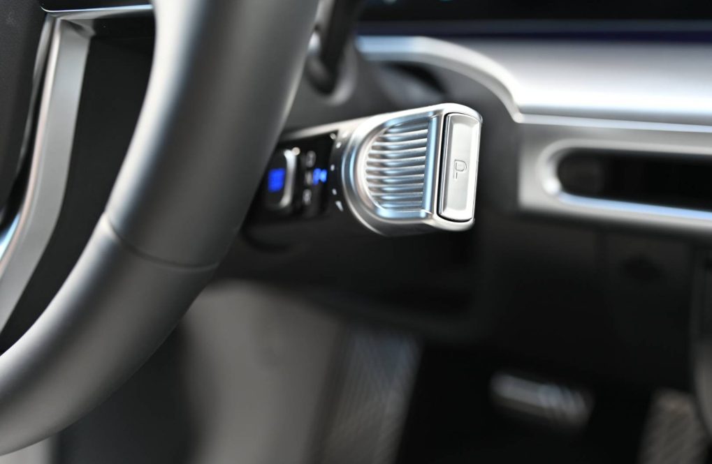 Hyundai-Ioniq-9-27