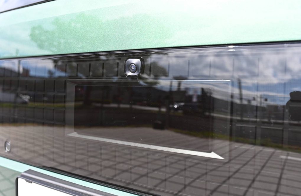 Hyundai-Ioniq-9-3