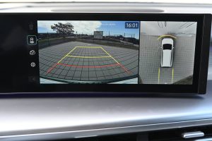 Hyundai-Ioniq-9-37